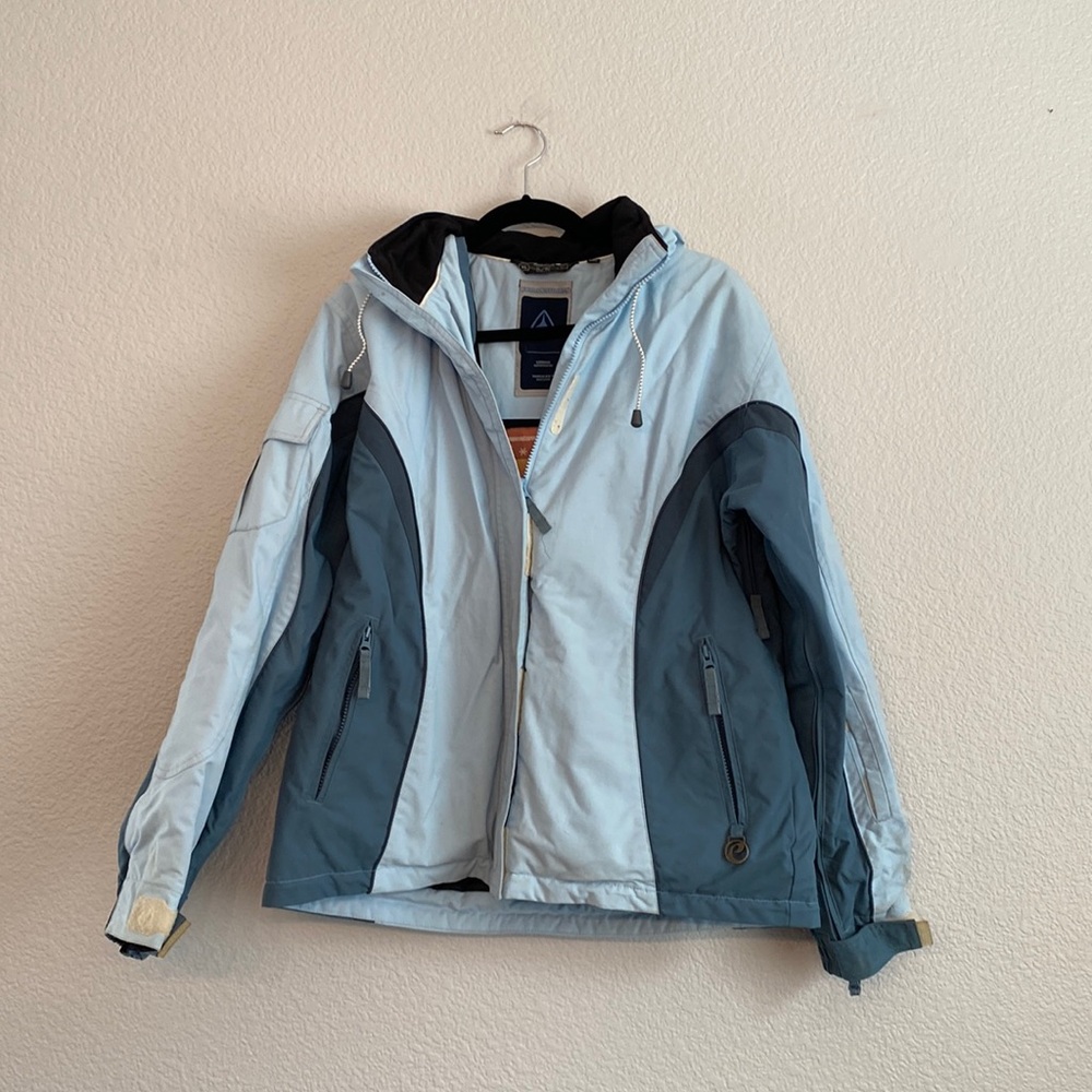 Powderroom Ski/Snowboard Jacket in baby blue